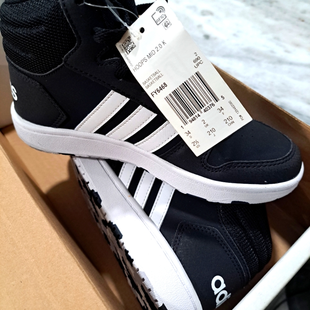 Youth high top Adidas